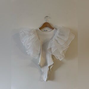Zara white bodysuit with fun sleeves